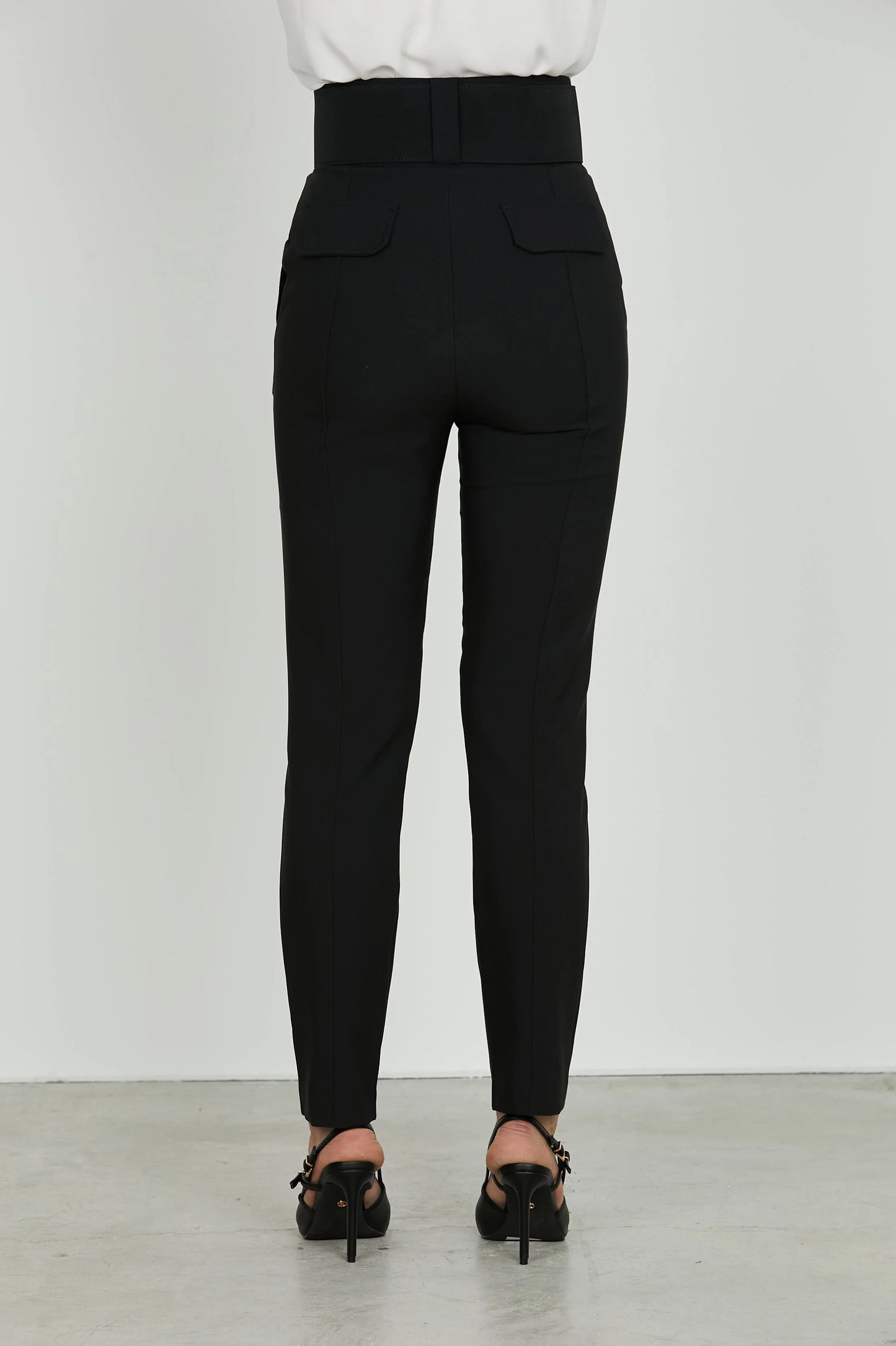 CALÇAS SKINNY COM CINTO RELISH