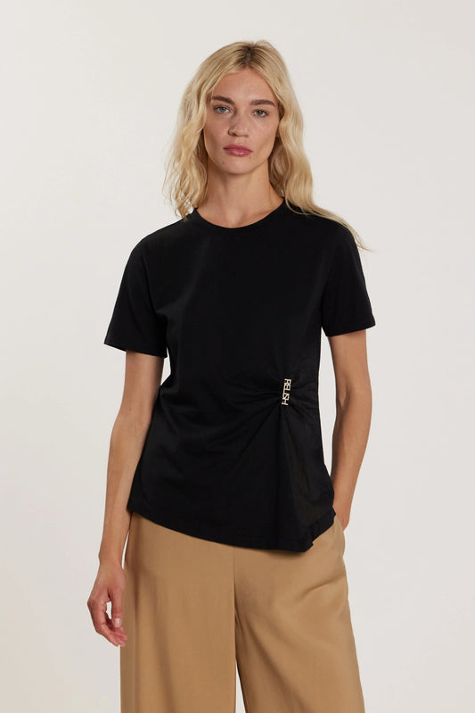 T-SHIRT ALFINETE RELISH