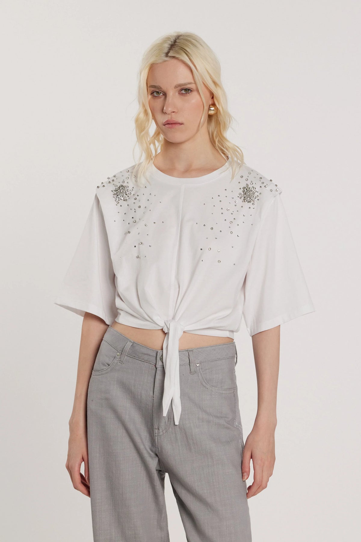 T-SHIRT COM PEDRARIA RELISH