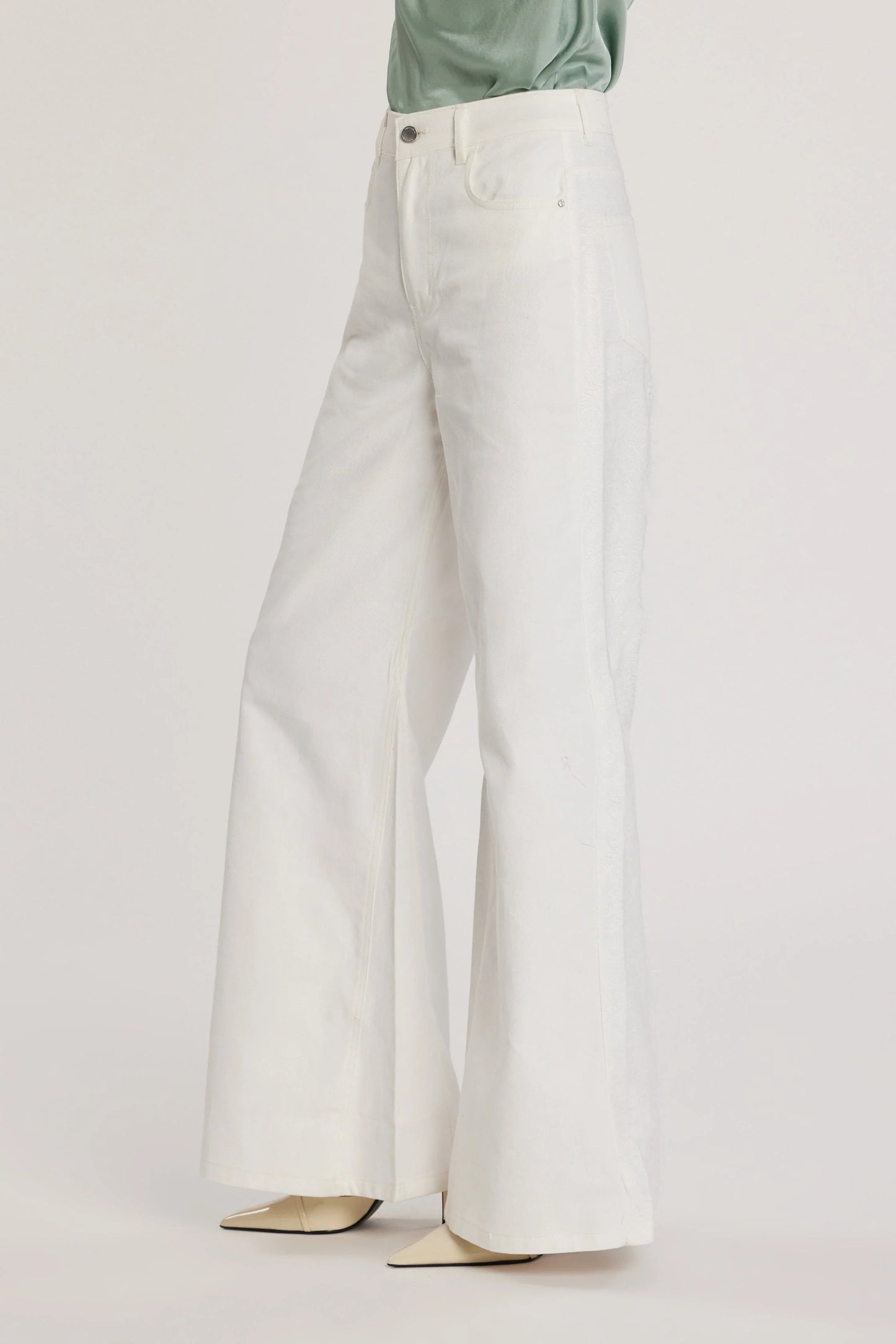 CALÇAS COM RENDA RELISH