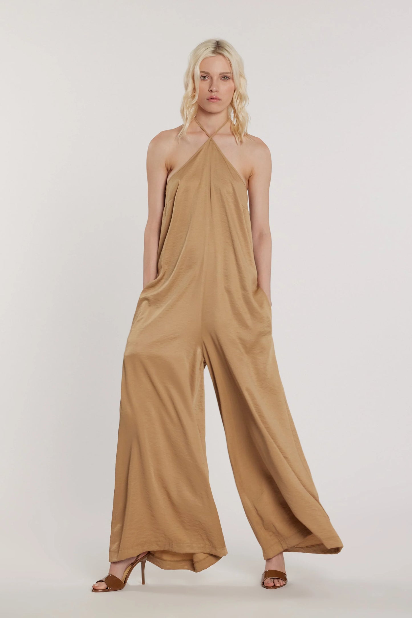 MACACÃO HALTER RELISH