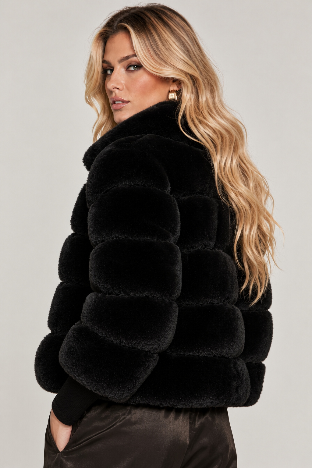 FUR COAT - RELISH
