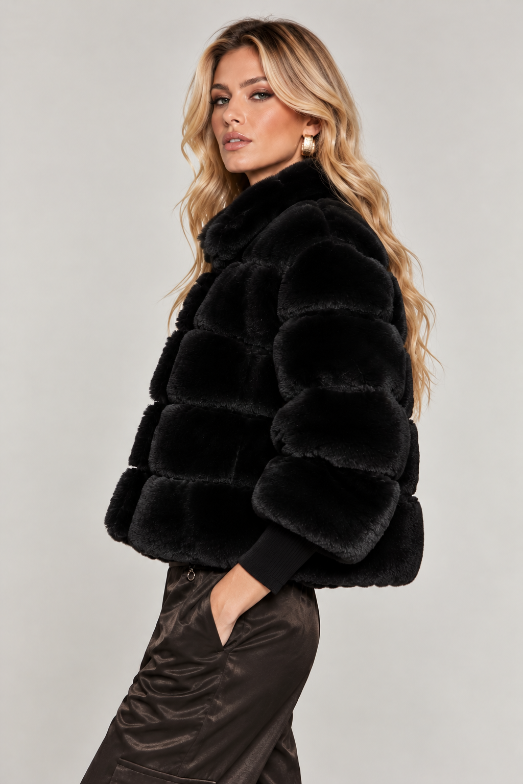 FUR COAT - RELISH