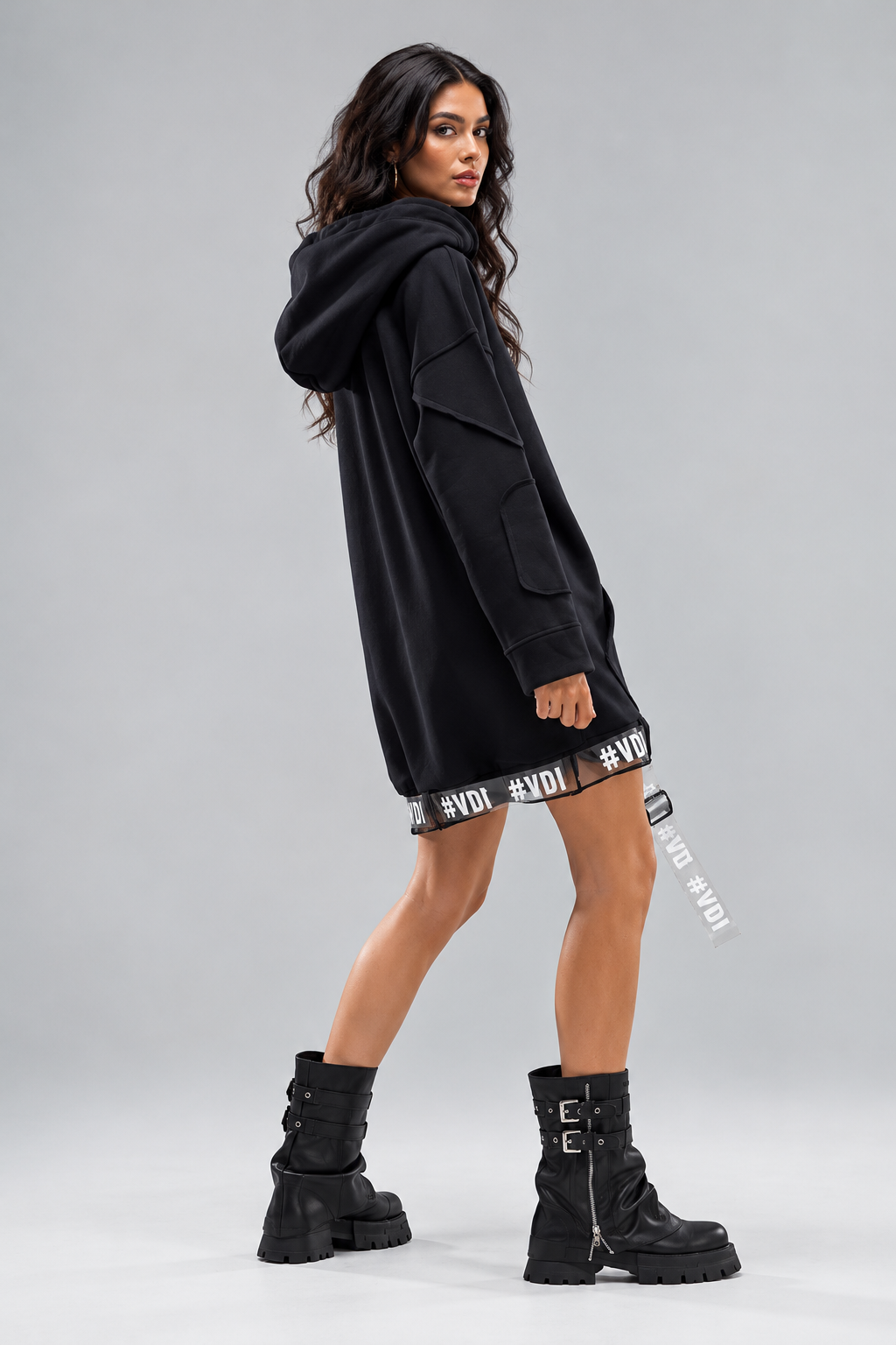VESTIDO COM CAPUZ - VDR