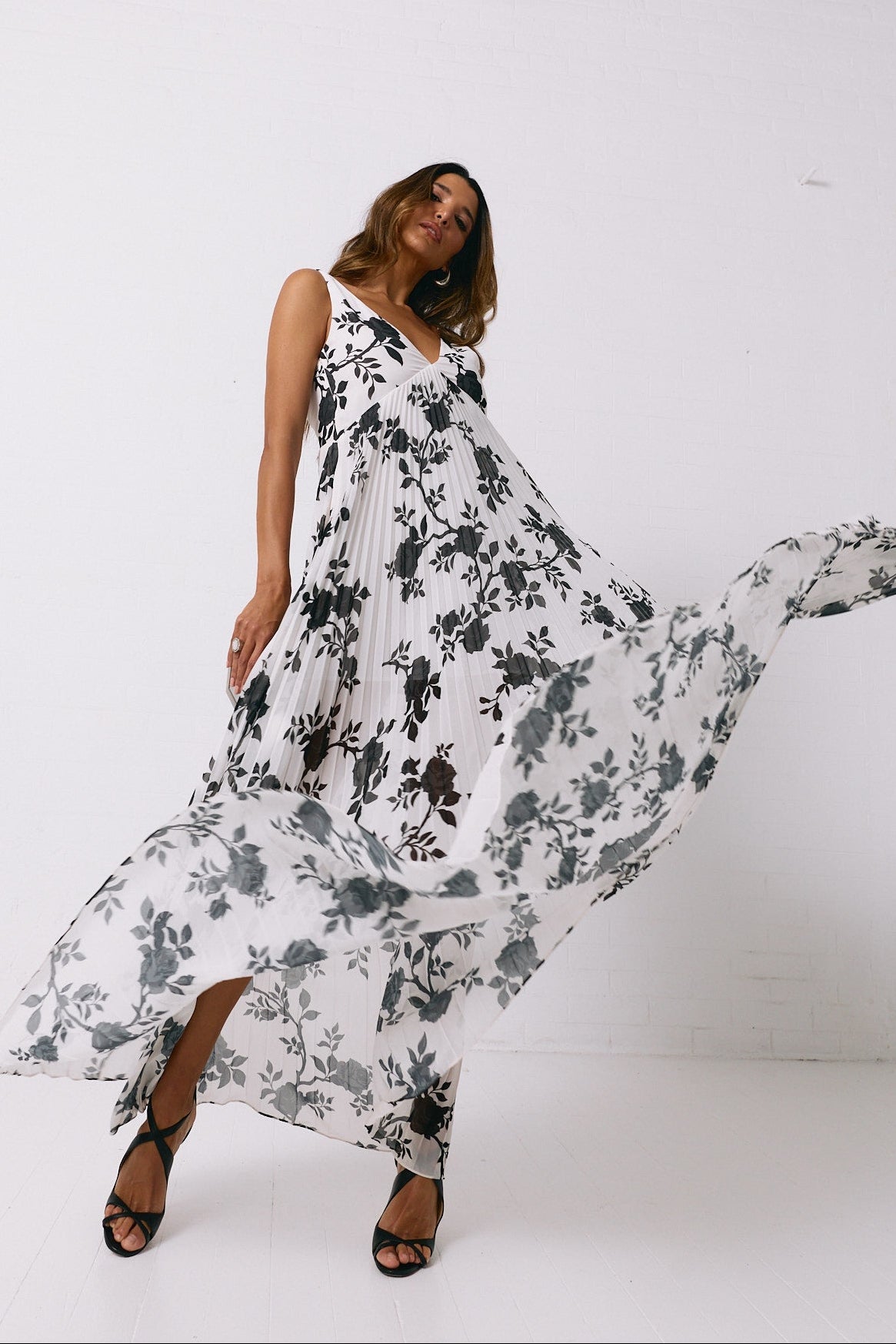 VESTIDO PLISSÉ SWALLOW
