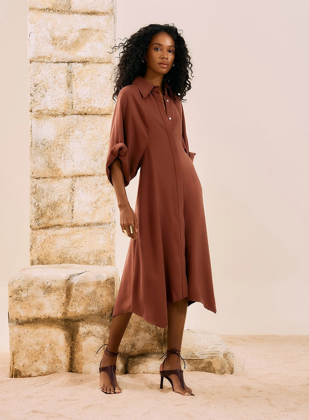 Vestido chemisier midi em crepe