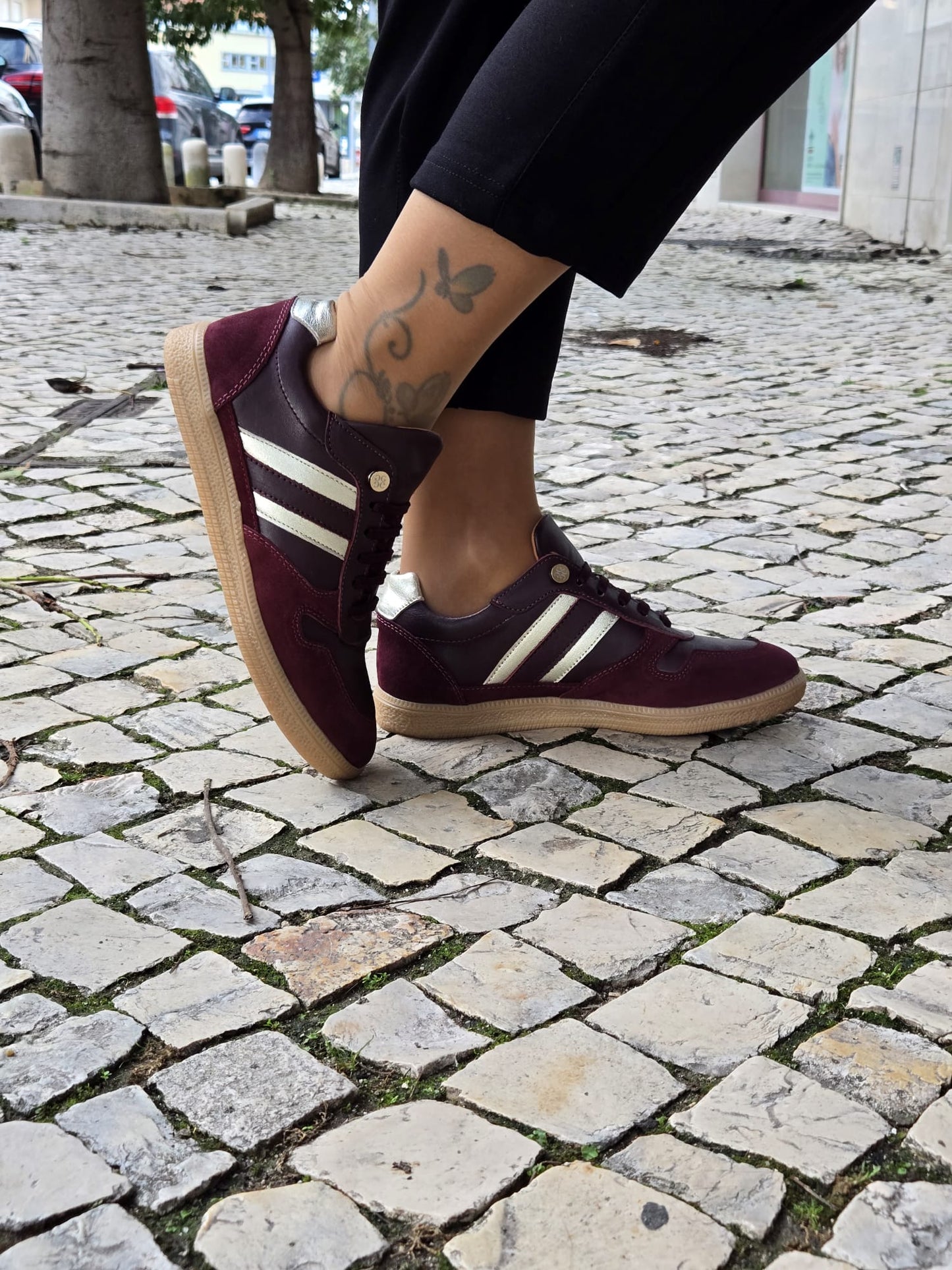 SAPATILHAS COM RISCAS GUSI